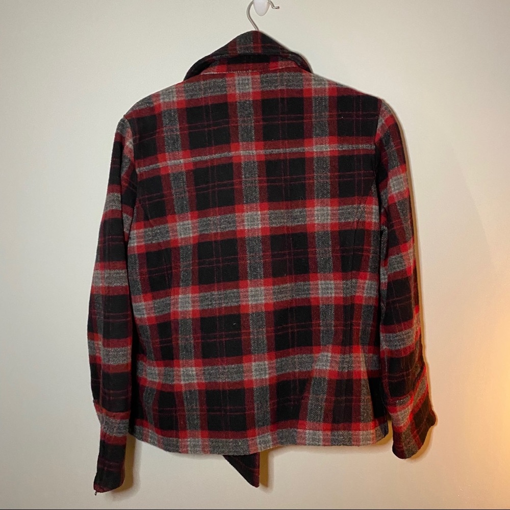❌SOLD❌Woolrich Plaid pea coat size small - Picture 4 of 4